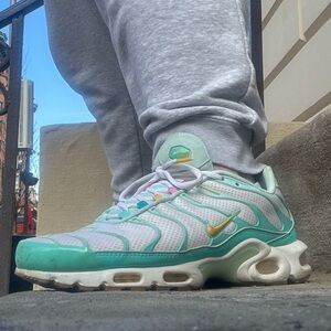 Nike Women's Sneakers - White and Aqua